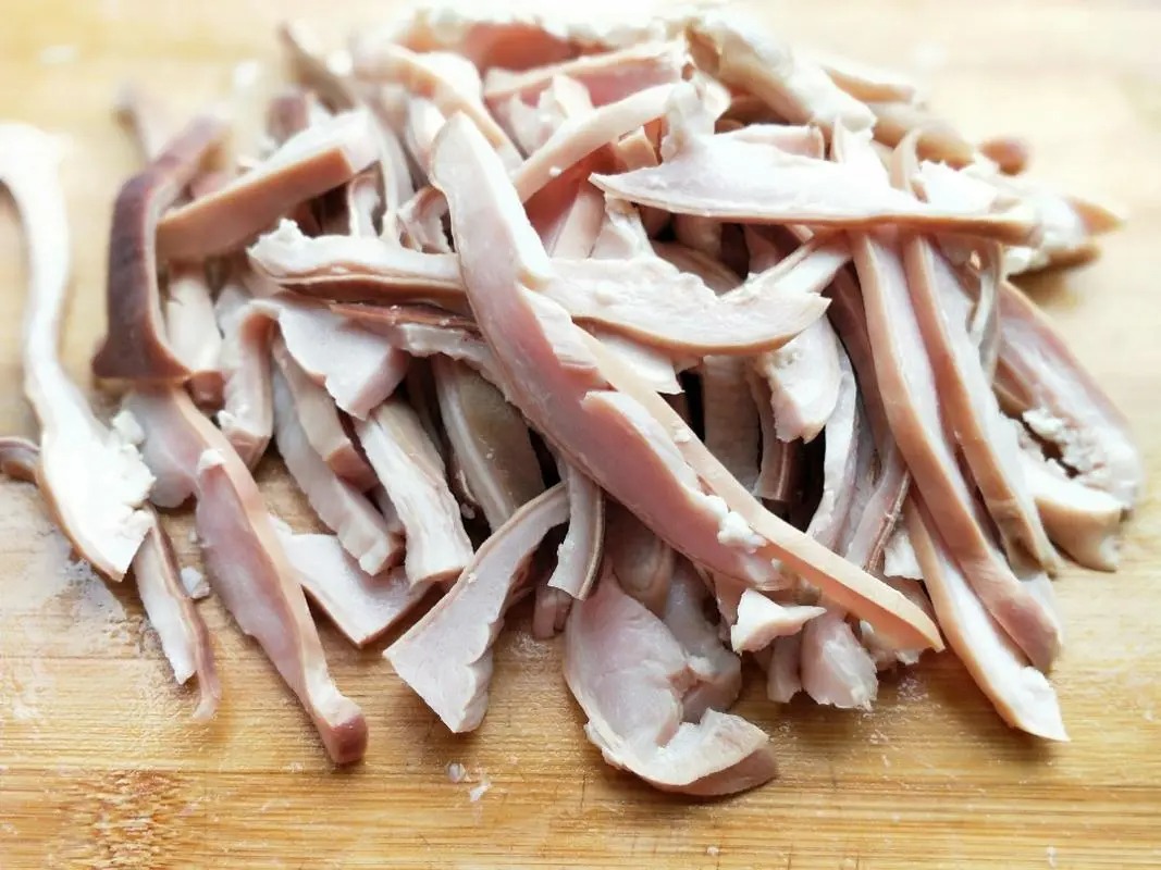 冰鎮啤酒要飲用適當哦盛夏